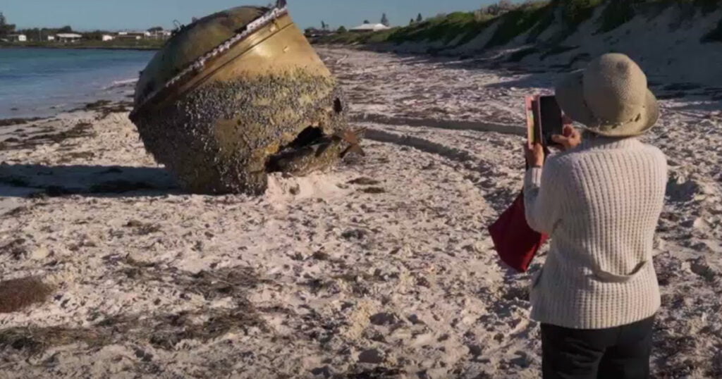 Un obiect misterios a apărut pe o plajă din Australia. Autoritățile au dat alarma și a intervenit chiar și Armata