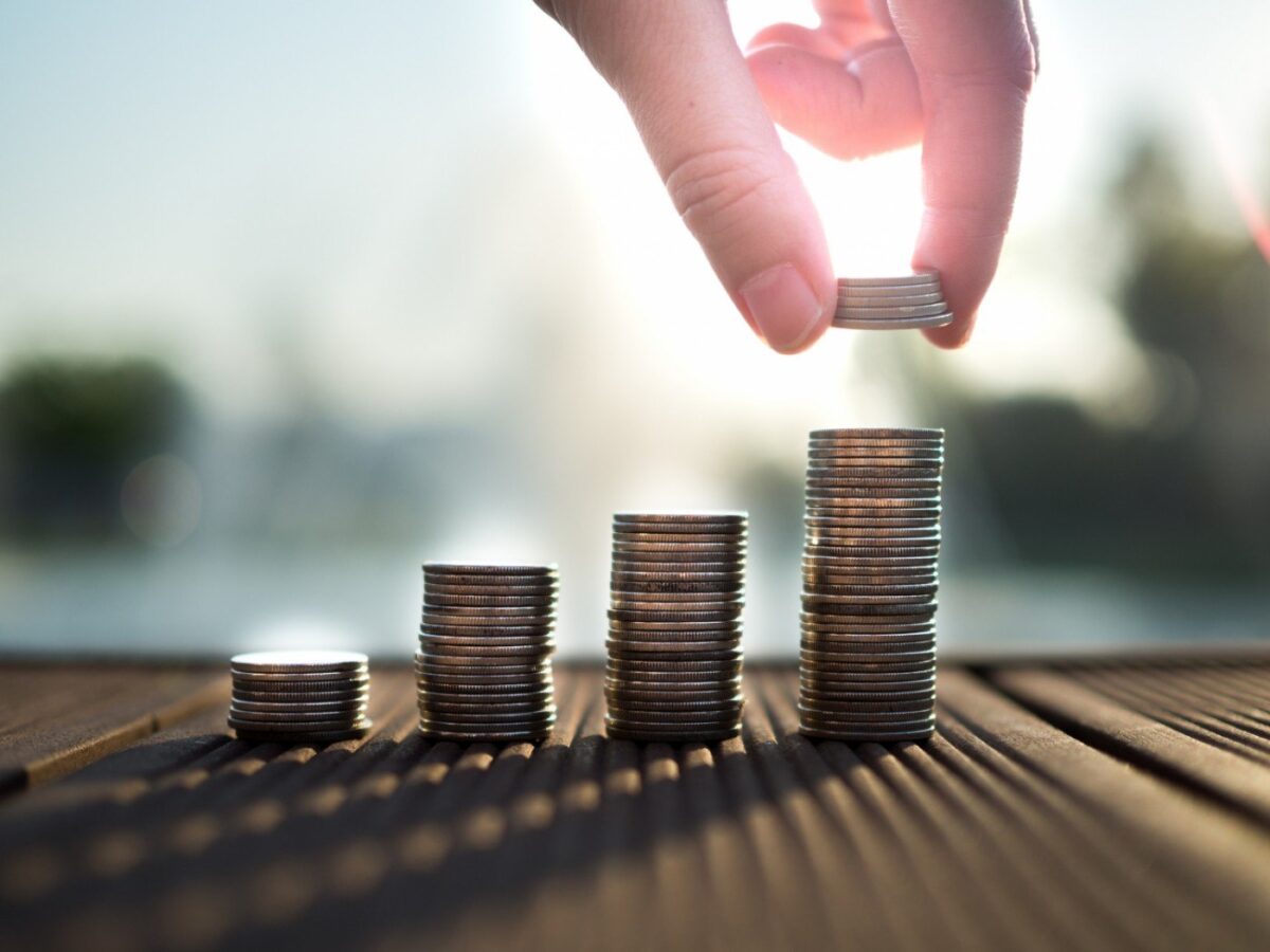 Salariu minim de 4.500 de lei din toamnă! Ce angajați din România se vor putea bucura de acest venit