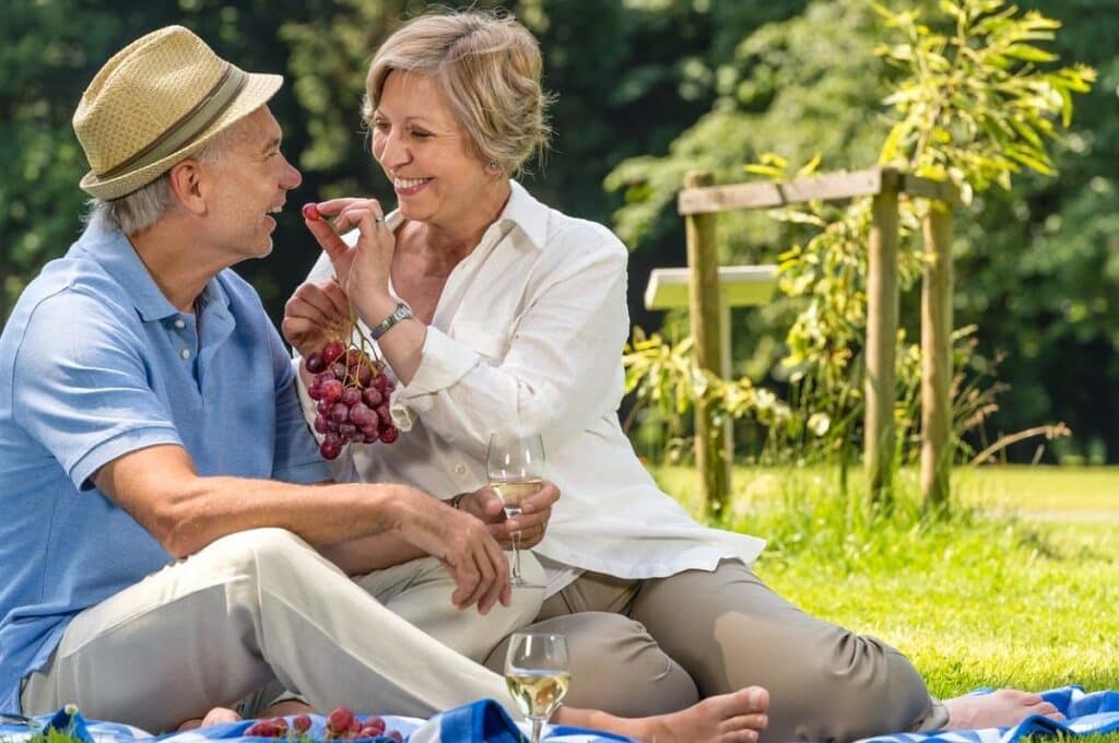 Vârsta de pensionare femei – care e vârsta standard în România, stagiul minim de cotizare şi când poţi cere pensionarea anticipată