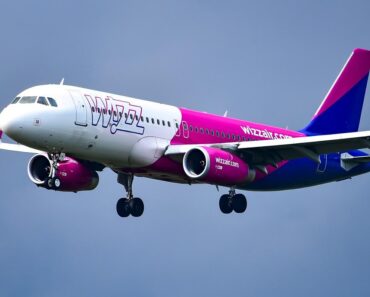 Wizz Air anunţă că va suspenda din toamnă o rută din Europa