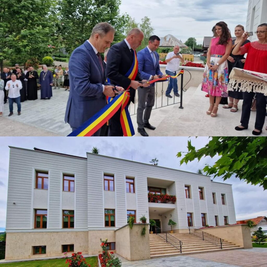 Cornu îşi păstrează pozitia fruntaşă în topul celor mai bine administrate comune din Prahova. Noul sediu al Primăriei, inaugurat în prezența prefectului Virgiliu Nanu si a parlamentarilor PSD