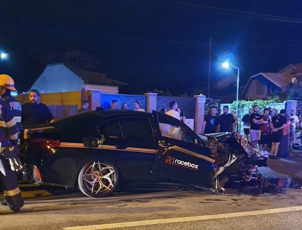 „Tuning”, viteza si prostie. Accidentul produs azi noapte, pe strada Marasesti, confirma ce urlam de ani de zile: Ploiestiul nu mai e un oras sigur