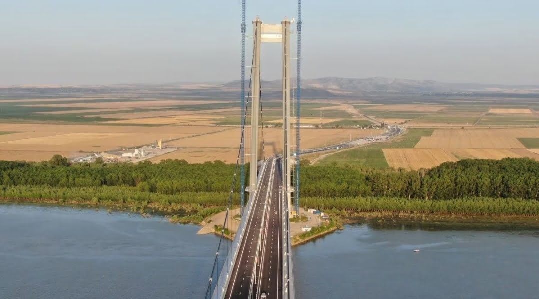 Podul de la Brăila, cel mai lung pod suspendat din România, este inaugurat astăzi după o investiţie de 363 de milioane de euro Podul de la Brăila, cel mai lung pod suspendat din România, este inaugurat astăzi după o investiţie de 363 de milioane de euro