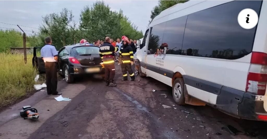 Accident mortal pe drumul Dârvari-Valea Călugărească. O şoferiță de 24 de ani a murit după ce a intrat cu maşina într-un microbuz