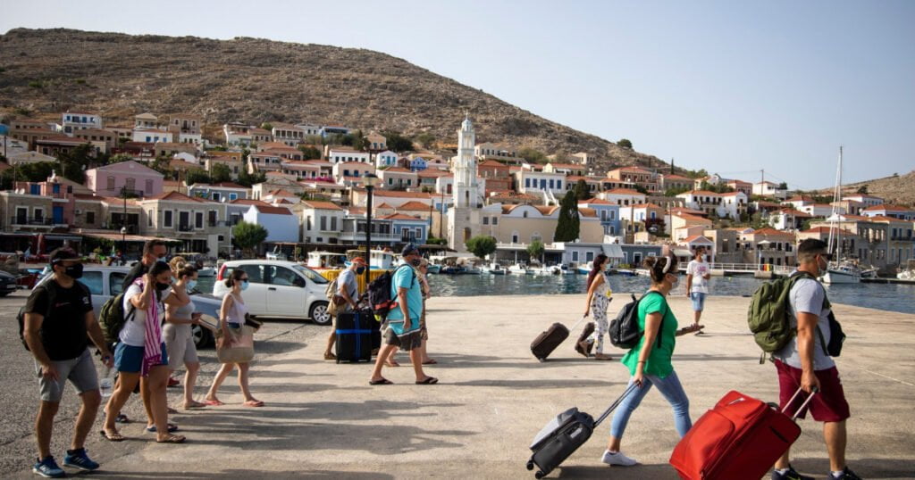 Vacanța unor români în Grecia s-a transformat într-un coșmar după doar o zi. „Mi-au spus că sunt un milion de cazuri pe sezon”