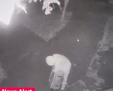 VIDEO Ucigașa Alinei a fost filmată când a abandonat cadavrul în parcul din Mangalia