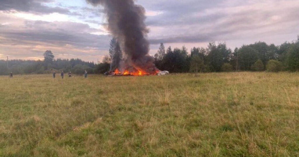 Avionul lui Prigojin s-a prăbușit deasupra Rusiei. Autoritățile din Rusia spun că șeful Wagner era la bord