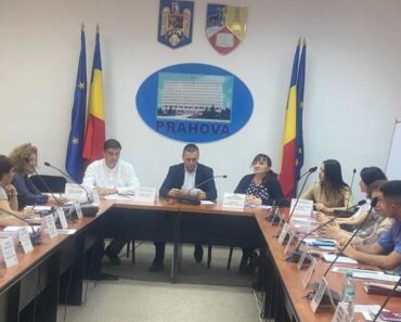 Şedință la Prefectura Prahova, pe tema sprijinirii cetățenilor de etnie romă în vederea angajării