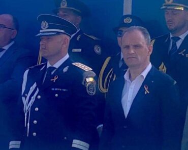 Prefectul Virgiliu Nanu, prezent la depunerea juramantului noii generatii de subofiteri de Politie, la Campina
