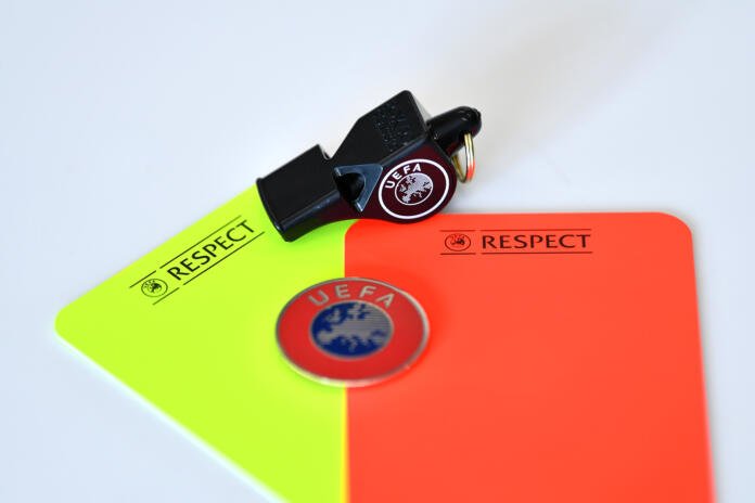 Brigăzi de arbitri și oficiali la meciurile din cupele europene