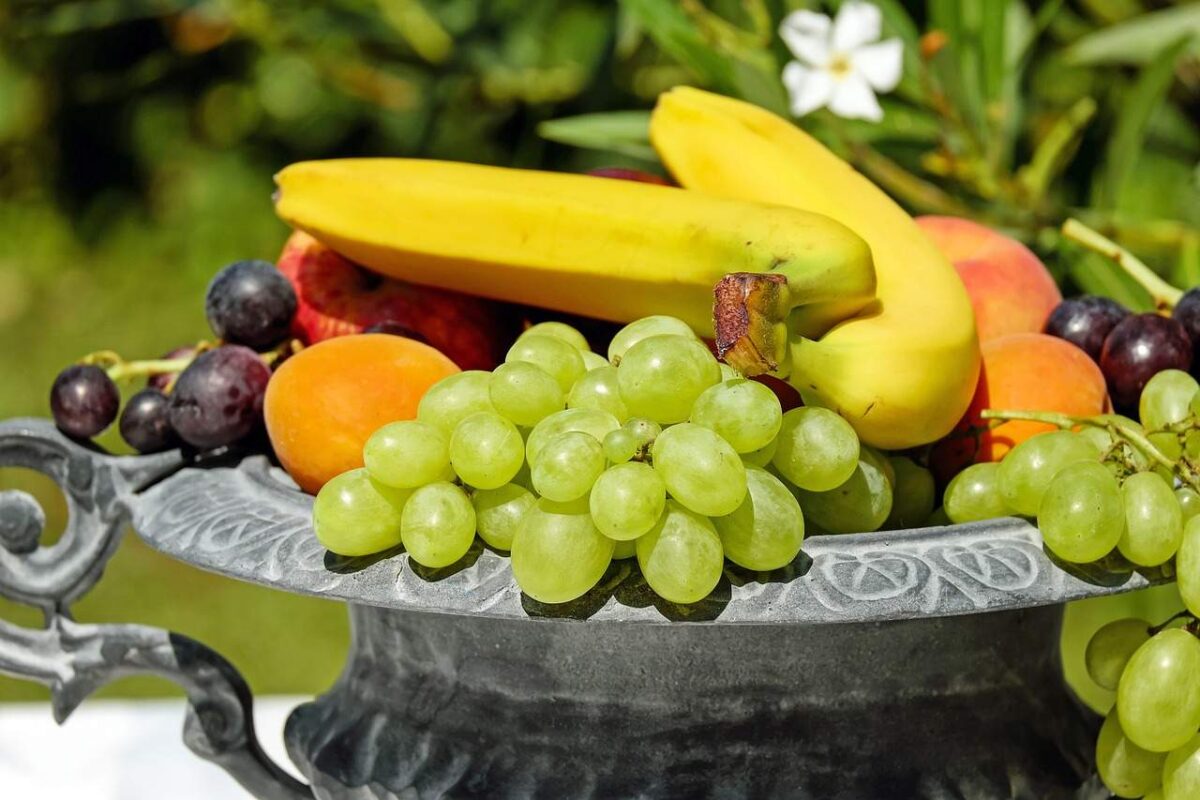 3 fructe pe care nimeni nu ar trebui să le mănânce. Balonează și îngrașă, mai ales la burtă