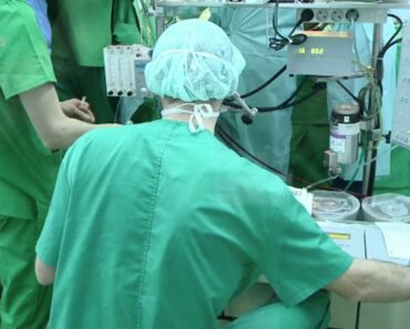 Părinții unui copil mort din Suceava au refuzat să-i doneze organele care ar fi salvat trei micuți, la sfatul duhovnicului