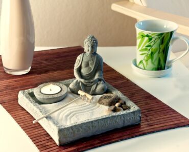 De ce nu e bine să ții în casă o vază goală. Ce flori trebuie să pui toamna aceasta pentru a avea noroc și bunăstare De ce nu e bine să ții în casă o vază goală. Ce flori trebuie să pui toamna aceasta pentru a avea noroc și bunăstare