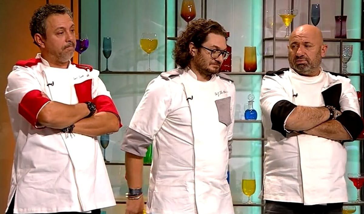 Salariile amețitoare ale celor trei jurați care părăsesc emisiunea Chefi la Cuțite. Câți bani încasau Scărlătescu, Bontea și Dumitrescu