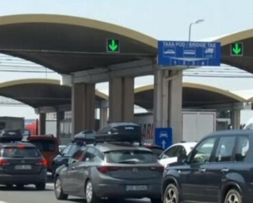 Trei bulgari au încercat să fugă din România cu o comoară rară, ascunsă într-o sticlă Trei bulgari au încercat să fugă din România cu o comoară rară, ascunsă într-o sticlă