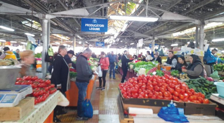 Peste 700 de legumicultori prahoveni își vor comercializa legumele proaspete cultivate în seră în piețele din județ