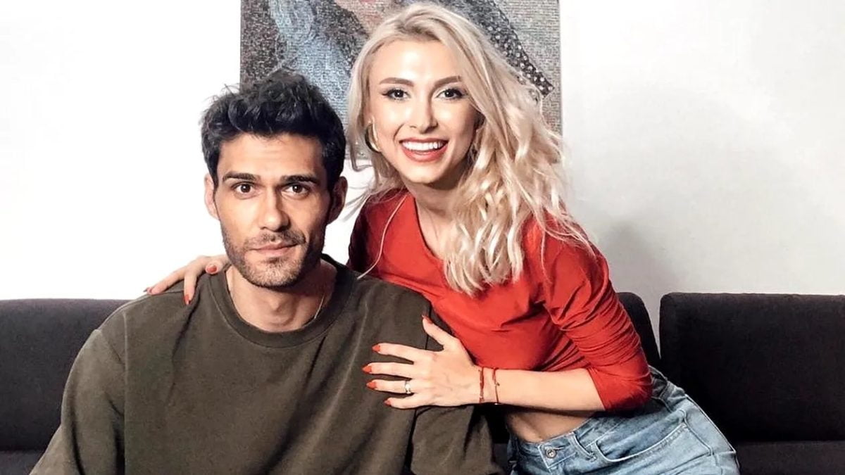 Andreea Bălan a renunțat la procesul cu George Burcea și l-a iertat: „Sunt cea mai fericită din lume și nu mai am timp și energie negativă” Andreea Bălan a renunțat la procesul cu George Burcea și l-a iertat: „Sunt cea mai fericită din lume și nu mai am timp și energie negativă”