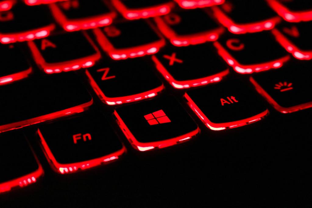 Avantajele și dezavantajele gamelor VivoBook și Zenbook de la ASUS Avantajele și dezavantajele gamelor VivoBook și Zenbook de la ASUS