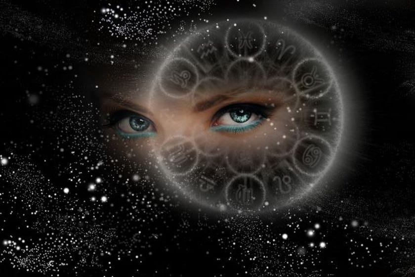 Horoscop marți, 12 decembrie. Stai aproape de aceste trei zodii. Vor aduce noroc pentru cei dragi