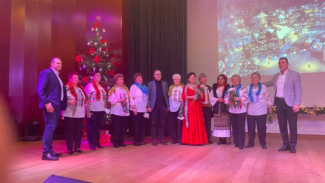 Armonie și solidaritate: Sfârșit de an festiv pentru persoanele vârstnice din Prahova