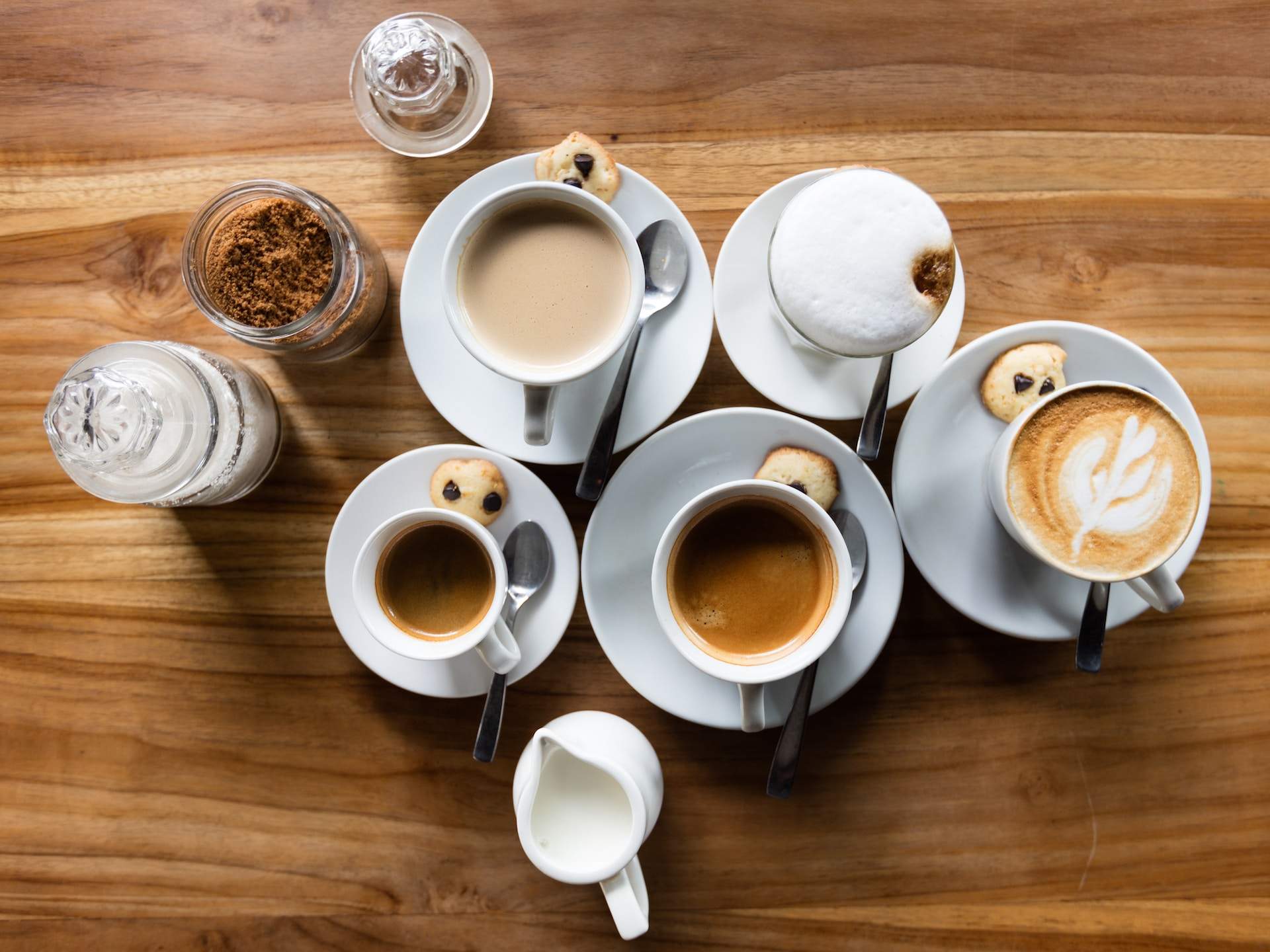 De ce nu trebuie să bei cafea la doar câteva minute după ce te-ai trezit. Ce spun specialiștii