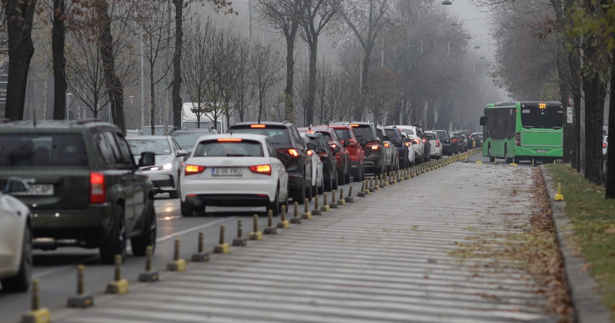 Ciucu spune că e o singură soluție pentru traficul din București. „În Sectorul 6 avem 230.000 de mașini și 50.000 de locuri de parcare”