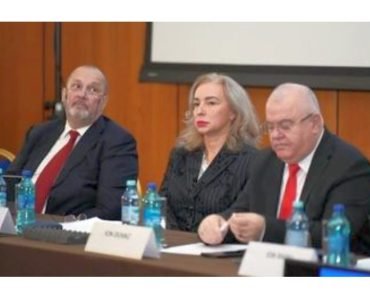 JUSTITIA TREBUIE SA GARANTEZE SUPREMATIA CONSTITUTIEI – S-a lansat #Romania Puternica! Avocata Ingrid Mocanu: “Romania trebuie sa isi apare drepturile in fata UE