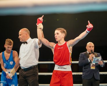 Campionul crescut de bunică!