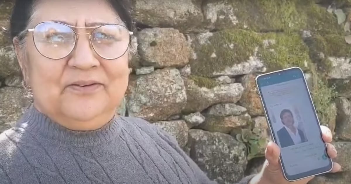 O româncă din Spania a crezut că Brad Pitt a văzut-o pe TikTok și s-a îndrăgostit de ea. Apoi i-a cerut bani
