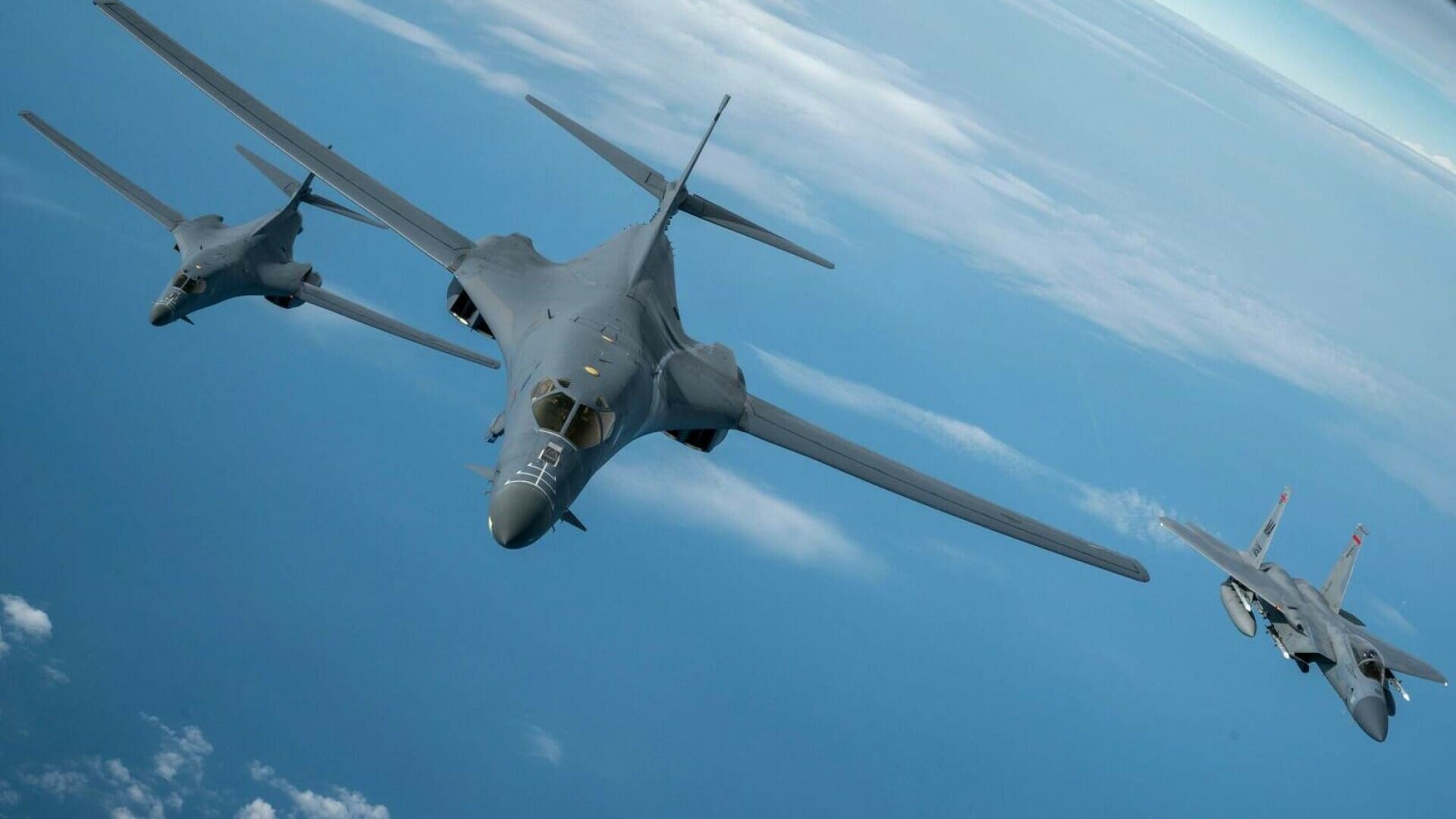 Bombardierele americane au ajuns până la granița cu Rusia. Ce a urmat după ce un MiG rusesc a fost ridicat de la sol