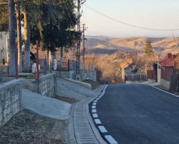 Cel mai tânăr primar din Prahova a reuşit să transforme comuna într-un loc de poveste. Ionuț Popa, primarul din Tătaru, o gură de aer proaspăt pe scena politică Cel mai tânăr primar din Prahova a reuşit să transforme comuna într-un loc de poveste. Ionuț Popa, primarul din Tătaru, o gură de aer proaspăt pe scena politică