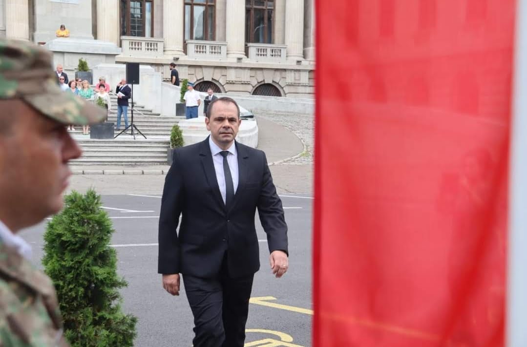 Subprefectul Emil Drăgănescu: Românii ar fi cheltuit în plus 1100 lei/lună dacă prețurile nu ar fi fost plafonate