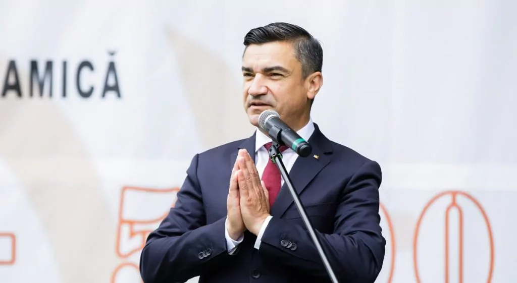 Filiala USR Iaşi cere PNL să îl retragă pe edilul Mihai Chirica din cursa pentru Primărie: Nu laşi un corupt care colecţionează dosare penale să ţină discursuri şi să dea lecţii de moralitate