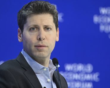 Avertisment apocaliptic de la omul care a creat ChatGPT: ”Îmi este frică de ce va urma, este o problemă masivă. Nu realizaţi încă impactul Inteligenţei Artificiale.” Milioane de joburi vor dispărea