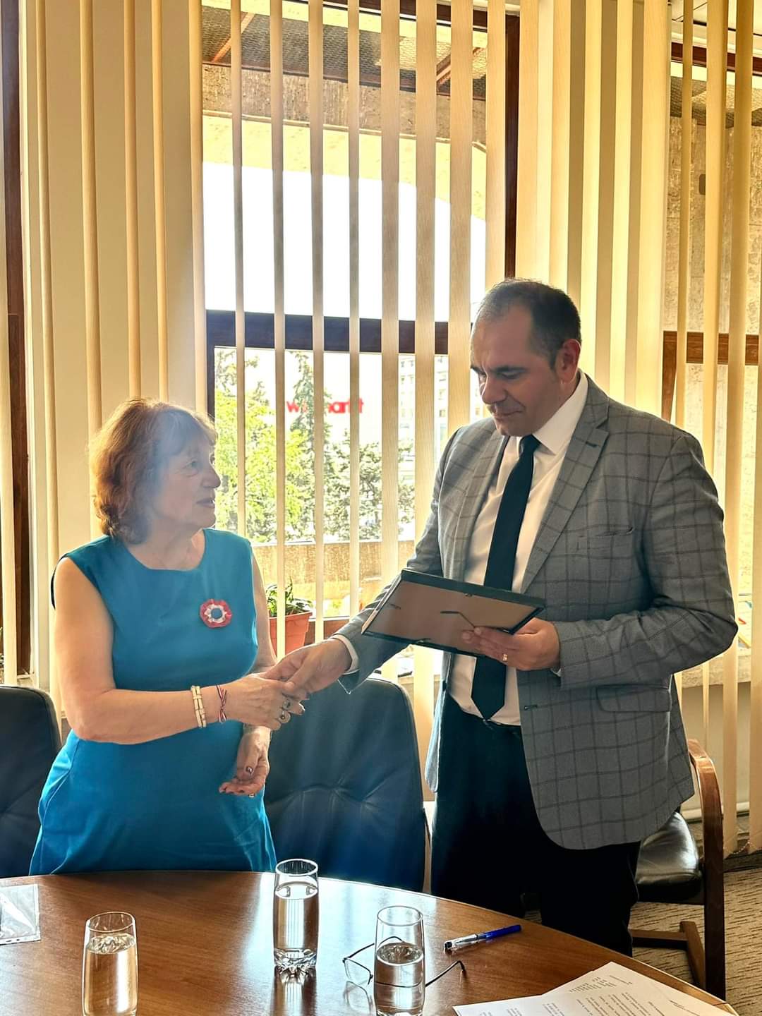 „Alianța Franceză” din Ploieşti, vizită la Prefectura Prahova. Mesajul transmis de Emil Drăgănescu, prefectul județului „Alianța Franceză” din Ploieşti, vizită la Prefectura Prahova. Mesajul transmis de Emil Drăgănescu, prefectul județului