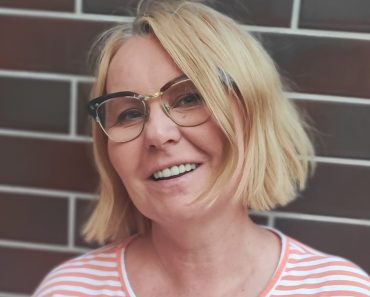 Tania Popa produce un film alături de soțul ei: „Îmi doresc mult de tot să îmi iasă”. Actrița joacă și în „Atletico Textila” – INTERVIU Tania Popa produce un film alături de soțul ei: „Îmi doresc mult de tot să îmi iasă”. Actrița joacă și în „Atletico Textila” – INTERVIU