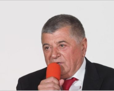 UPDATE: Emanoil Savin, primarul din Buşteni, a murit. Acesta suferise un infarct UPDATE: Emanoil Savin, primarul din Buşteni, a murit. Acesta suferise un infarct