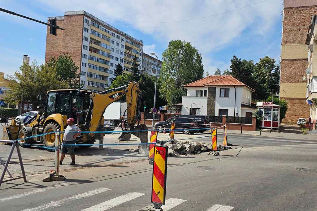 Alin Moldoveanu şi Hidro Prahova, bătaie de joc pe banii câmpinenilor. Intersecția Carol – Sondei se sparge iar, la câteva zile după ce fusese asfaltată!