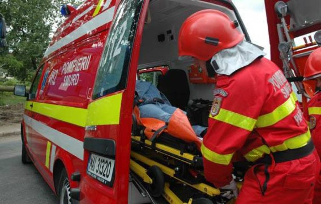 Accident grav la Lipănești. Femeie găsită în stop cardio-respirator