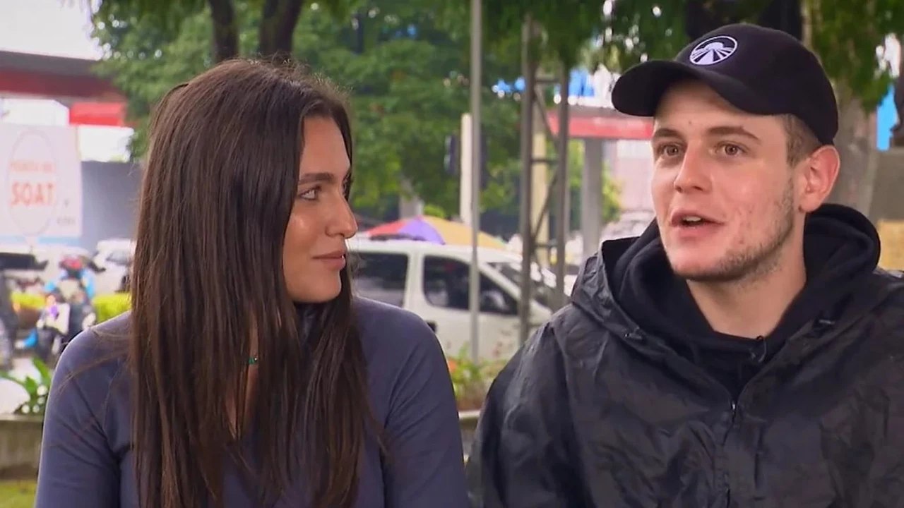 Aris și Alexia Eram și-au scos bunicii în oraș. Fotografie rară cu socrii Andreei Esca