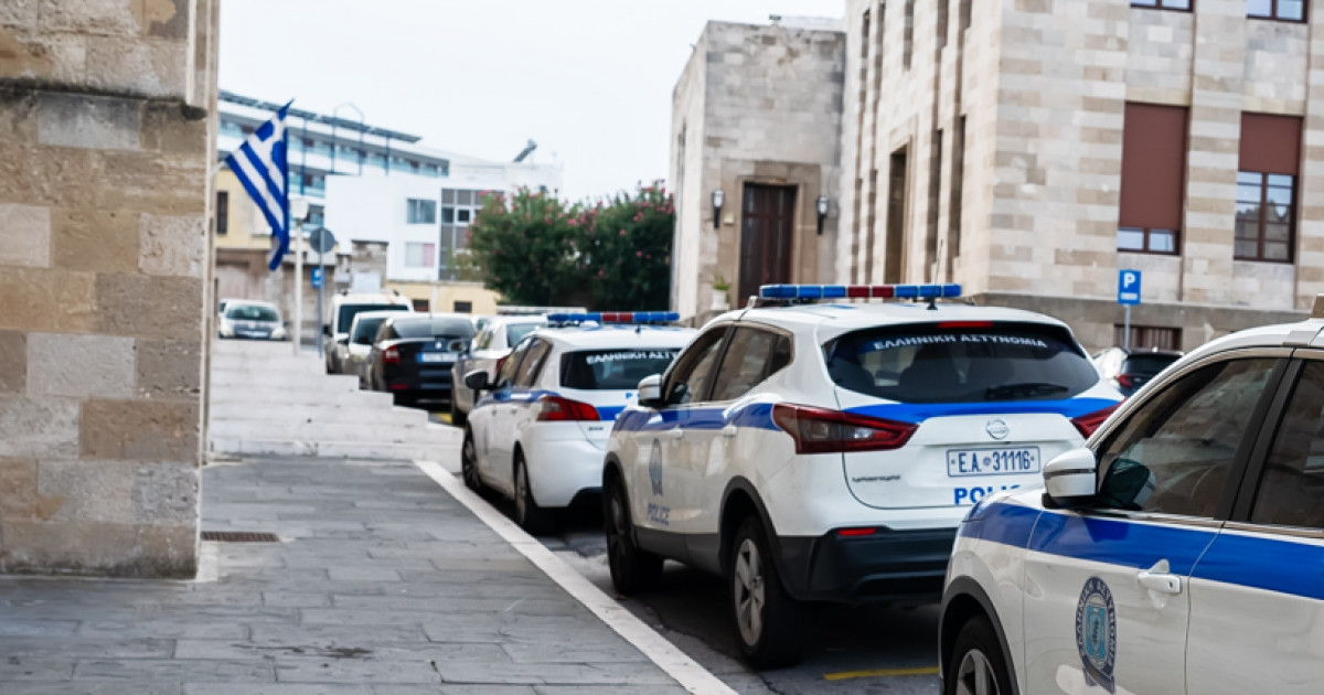 Autoritățile din Grecia au identificat transferuri suspecte de sume mari de bani efectuate de preoţi catolici către cluburi de noapte