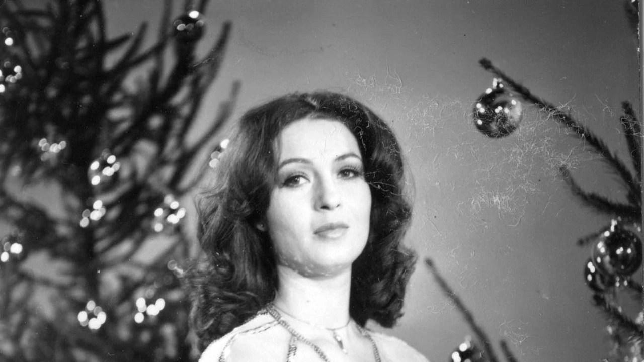 Cântăreața care a avut un mare succes în anii ’70-’80, rămasă pe drumuri. A fost îngropată în datorii după moartea soțului și a ajuns la mila prietenilor