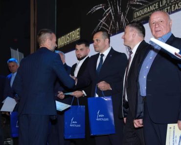 Gala „Topul firmelor prahovene” 2024/ Prefectul Emil Draganescu a premiat cele mai performante firme din județ