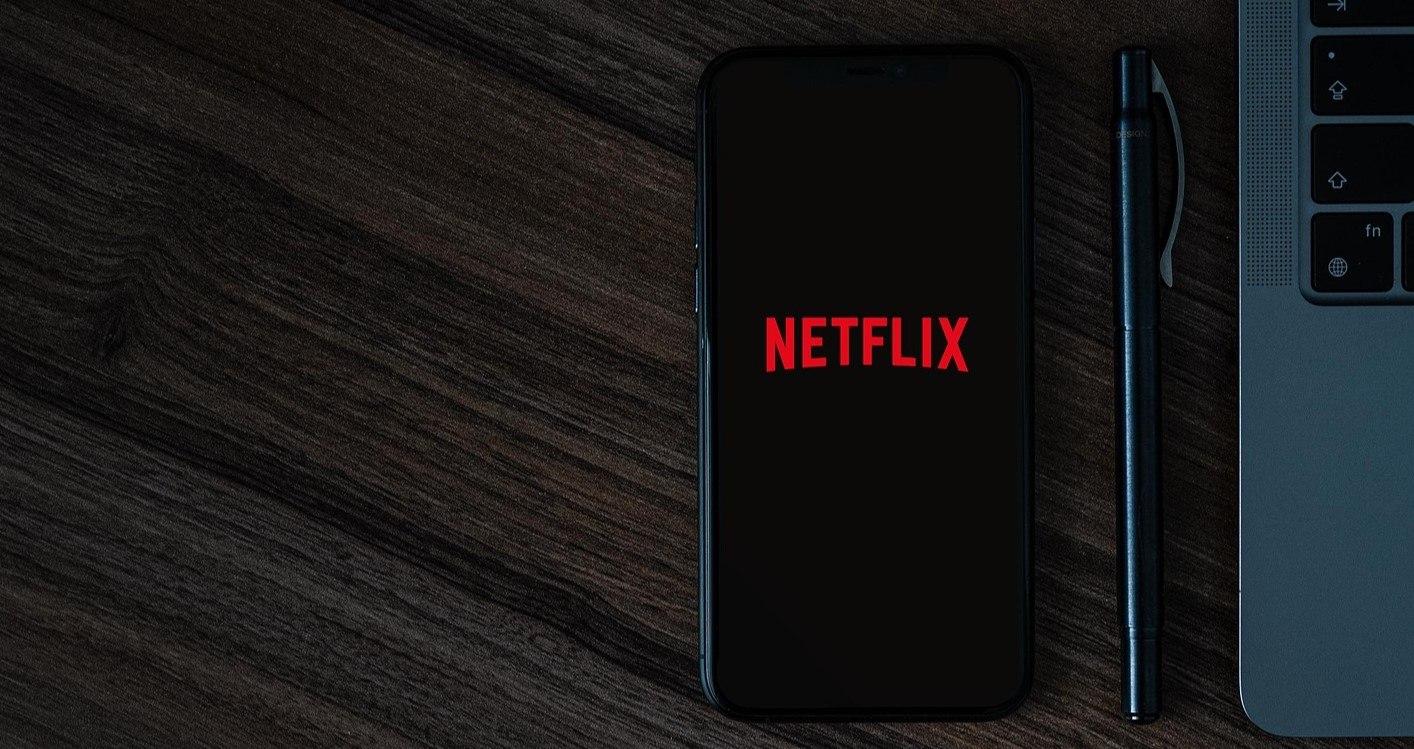 Filmul care a luat cu asalt topul Netflix. Se află pe primul loc și a fost vizionat de milioane de ori Filmul care a luat cu asalt topul Netflix. Se află pe primul loc și a fost vizionat de milioane de ori
