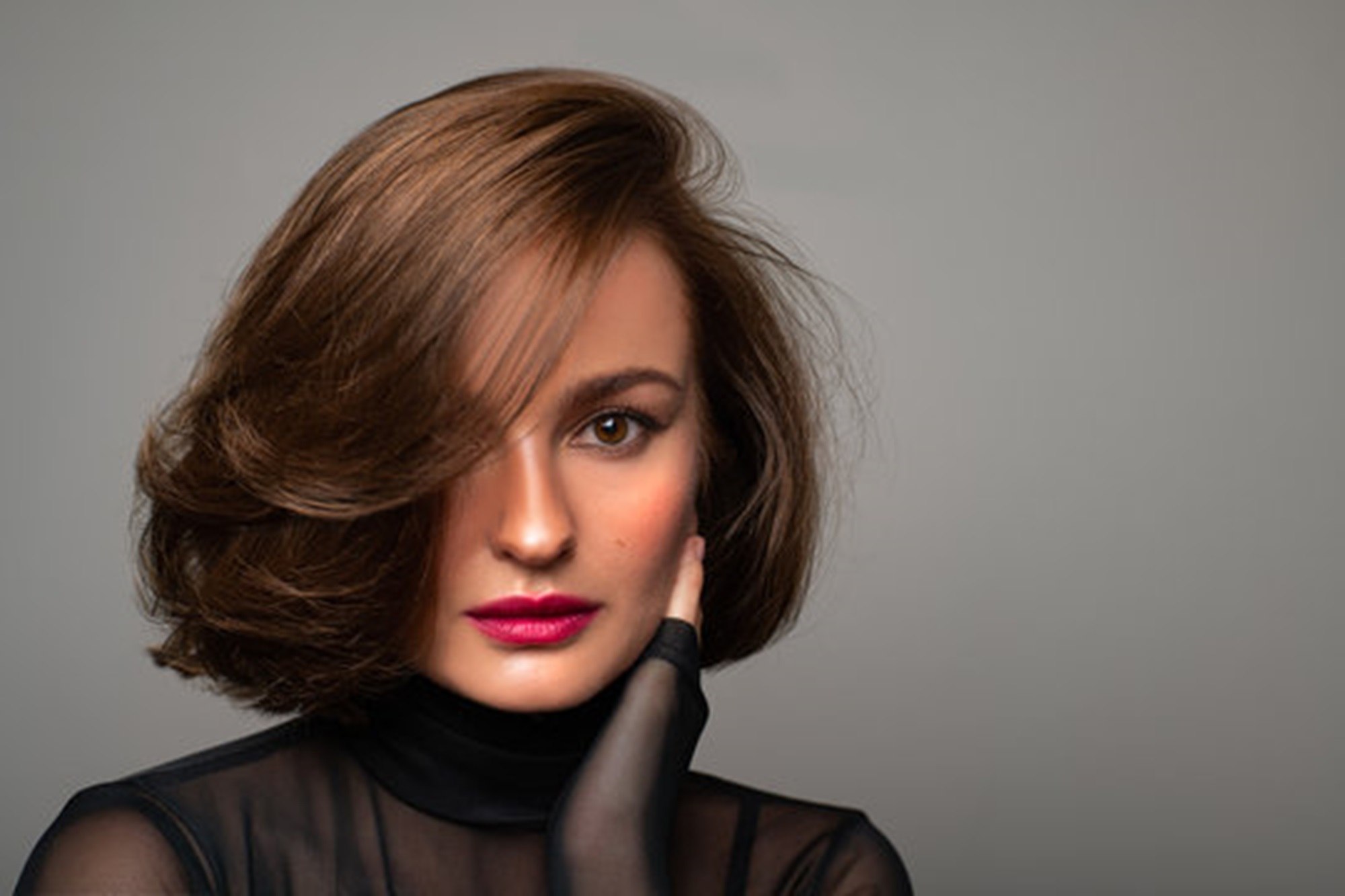 Stilul bob, din nou la modă. Top 3 tunsori care le întineresc pe femeile de peste 50 de ani