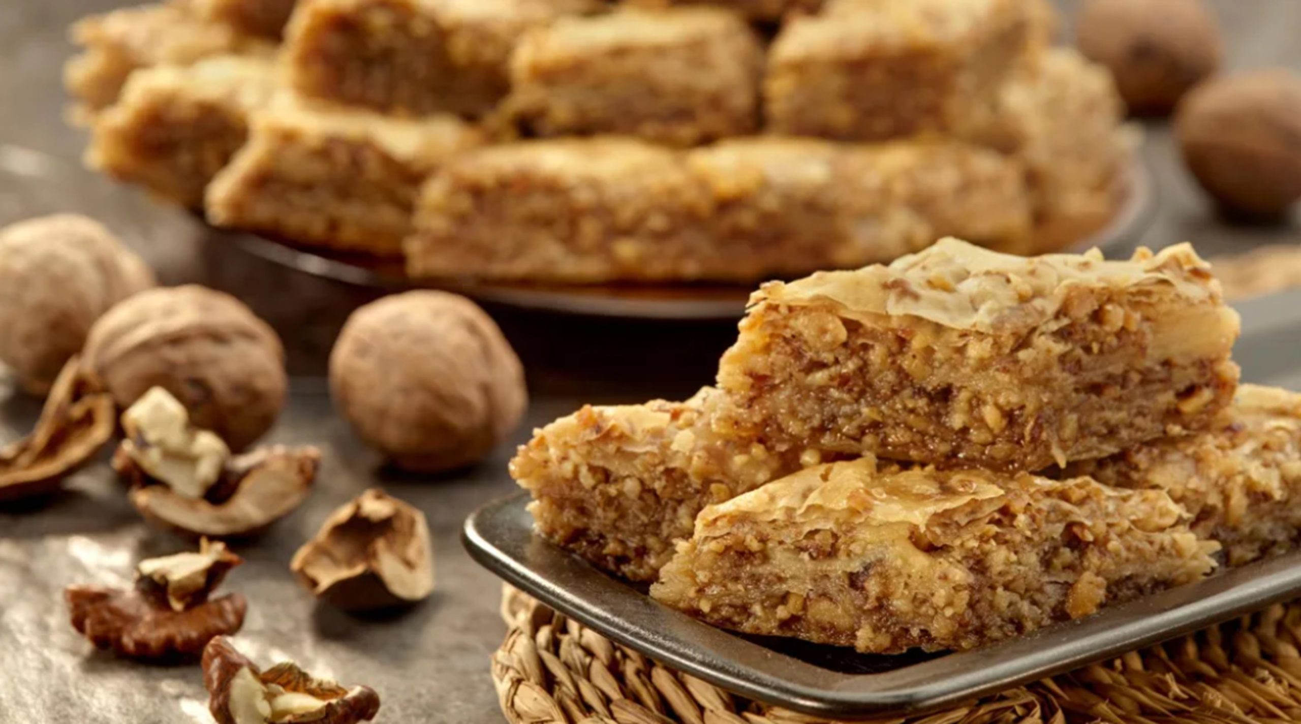 Cum pregătim cel mai delicios desert de săbători? Rețeta tradițională de baclava ne va da pe spate Cum pregătim cel mai delicios desert de săbători? Rețeta tradițională de baclava ne va da pe spate