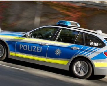 Româncă prinsă drogată la volan, în Germania. Venea din Amsterdam / Mașina a rămas blocată pentru că niciunul din cei patru ocupanți nu au putut să conducă, toți erau drogați Româncă prinsă drogată la volan, în Germania. Venea din Amsterdam / Mașina a rămas blocată pentru că niciunul din cei patru ocupanți nu au putut să conducă, toți erau drogați