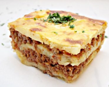 Reteta de musaca de cartofi cu carne, un preparat gustos