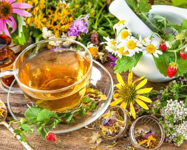 Ce se întâmplă în organism dacă consumi zilnic de ceaiuri din plante: „Sunt pline de compuși de origine vegetală (..) pot sprijini sănătatea generală” Ce se întâmplă în organism dacă consumi zilnic de ceaiuri din plante: „Sunt pline de compuși de origine vegetală (..) pot sprijini sănătatea generală”