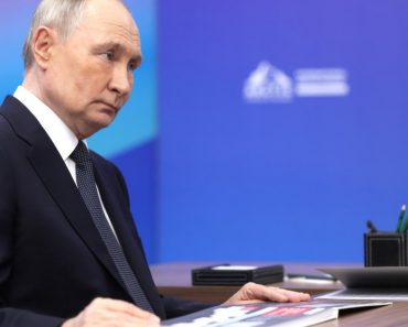 Vladimir Putin a ordonat un armistițiu temporar în războiul din Ucraina, pe perioada Paștelui. Reacția lui Volodimir Zelenski